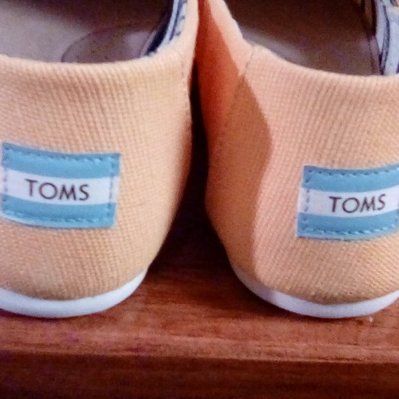 Tom's Yellow Flats - Picture 4 of 5